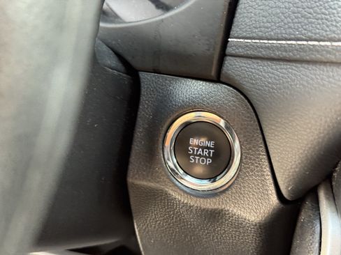 Used 2025 Toyota RAV4 XLE FWD image 24