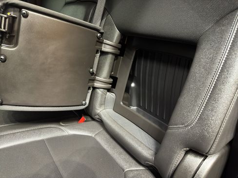 Used 2023 GMC Sierra 2500 SLT w/ SLT Premium Package image 15