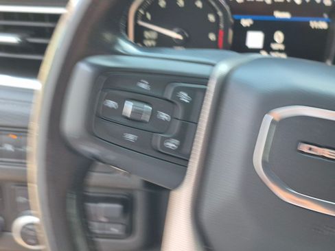 Used 2021 GMC Yukon Denali w/ Denali Premium Package AWD/4WD image 17