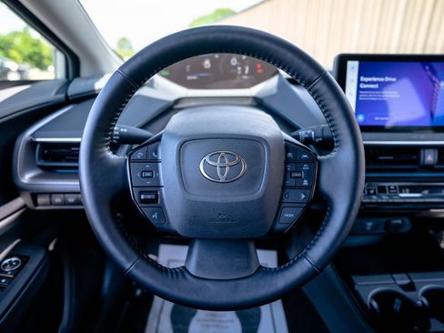 Used 2023 Toyota Prius XLE AWD/4WD image 14