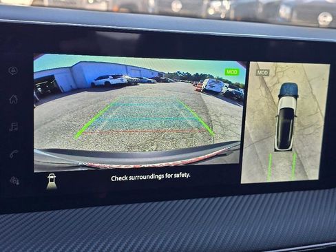 New 2025 Nissan Kicks SR image 18