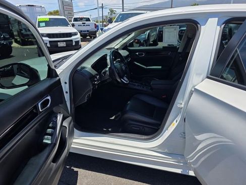 Used 2023 Honda Civic Touring image 9