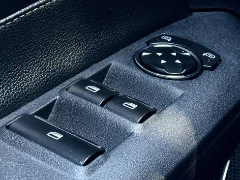 Used 2015 Ford Mustang GT Premium image 31