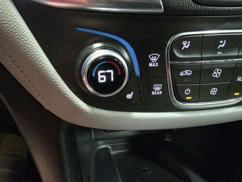Used 2021 Chevrolet Equinox Premier w/ LPO, Floor Liner Package AWD/4WD image 39