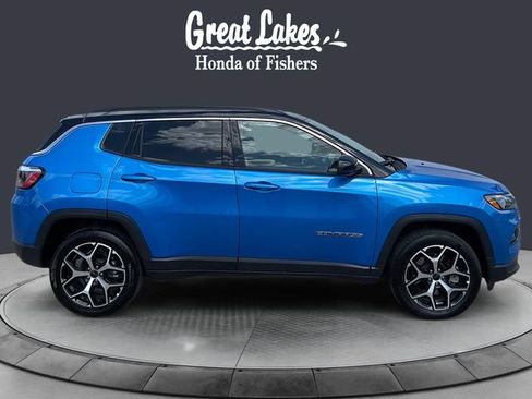 Used 2025 Jeep Compass Limited AWD/4WD image 6