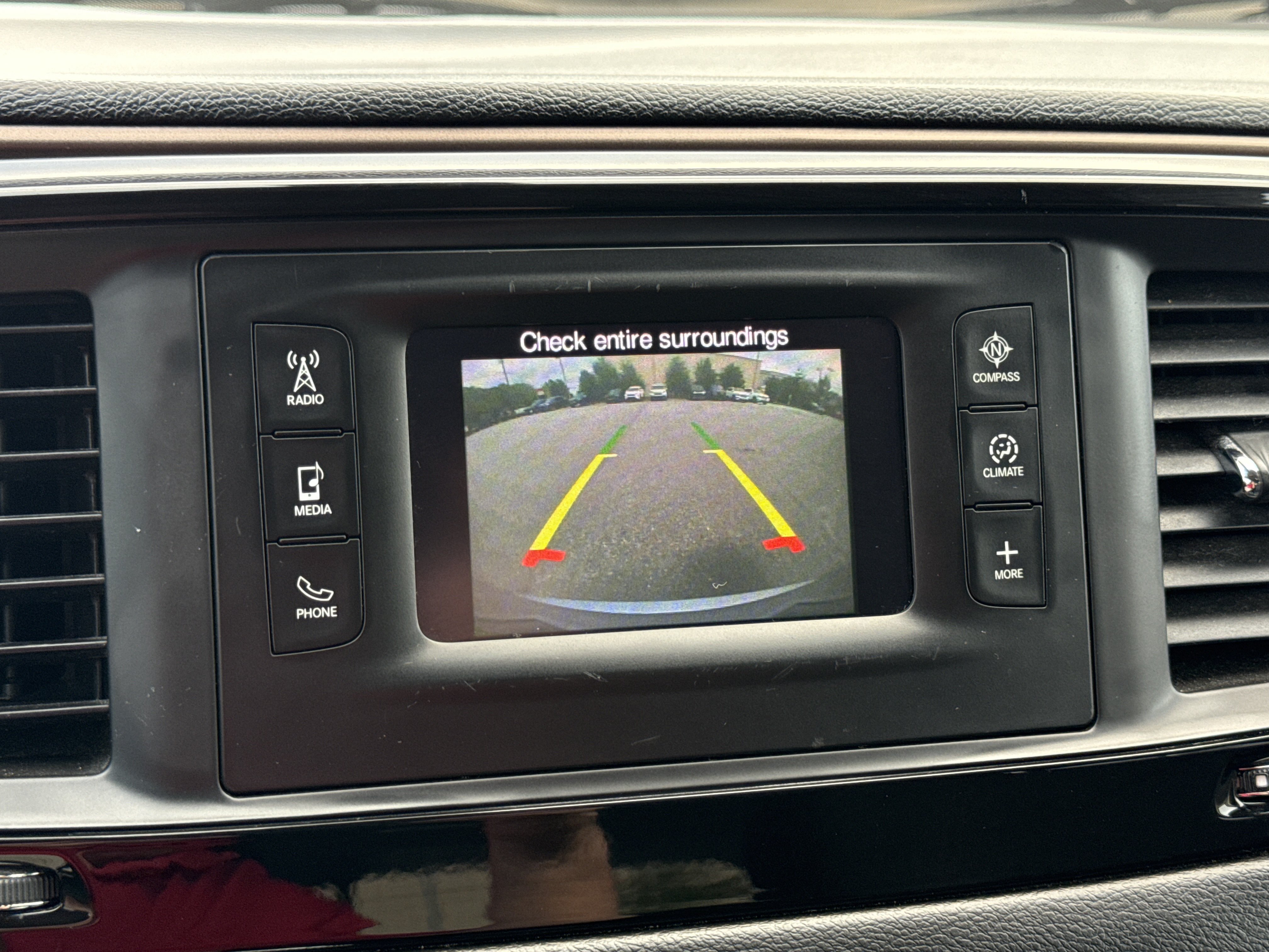 Used 2017 Chrysler Pacifica LX FWD image 39