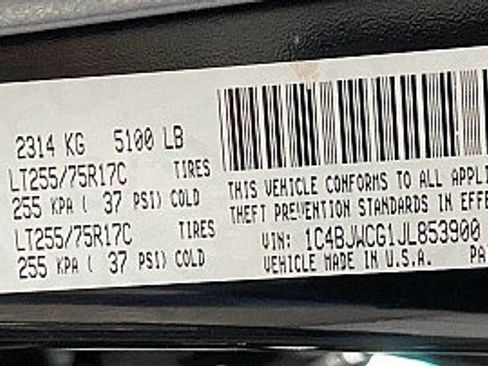 Used 2018 Jeep Wrangler Rubicon w/ Power Convenience Group image 25