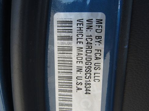 Used 2025 Dodge Durango GT image 32