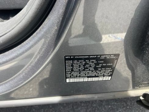 Used 2024 Volkswagen Atlas SE AWD/4WD image 7