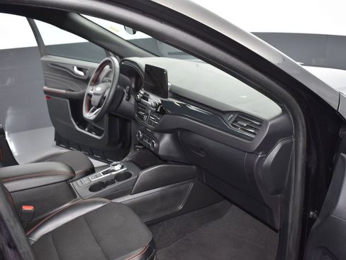 Certified 2025 Ford Escape ST-Line image 16