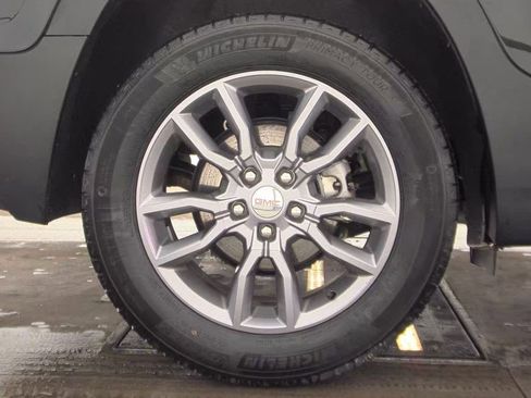 Certified 2024 GMC Terrain SLT w/ Infotainment Package II image 5