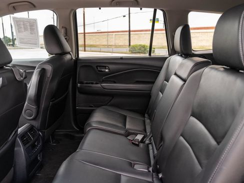 Used 2021 Honda Pilot Special Edition image 16