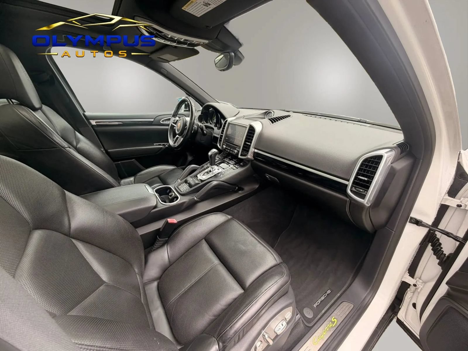 Used 2017 Porsche Cayenne S Platinum w/ Premium Package Plus (Pjy) AWD/4WD image 28