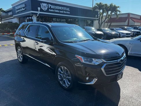 Used 2018 Chevrolet Traverse Premier w/ Driver Confidence II Package image 3