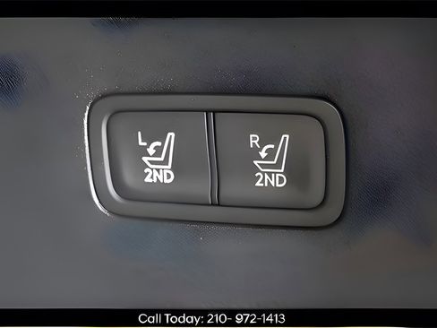 Certified 2024 Hyundai Santa Fe Limited image 13