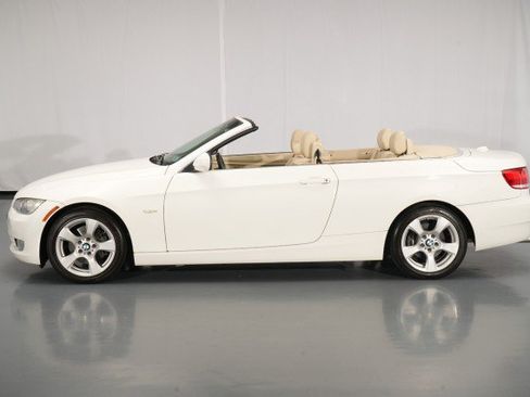 Used 2010 BMW 328i Convertible RWD image 2