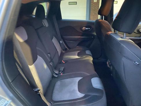 Used 2014 Jeep Cherokee Latitude image 10