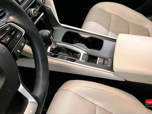 Used 2018 Honda Accord EX-L image 16