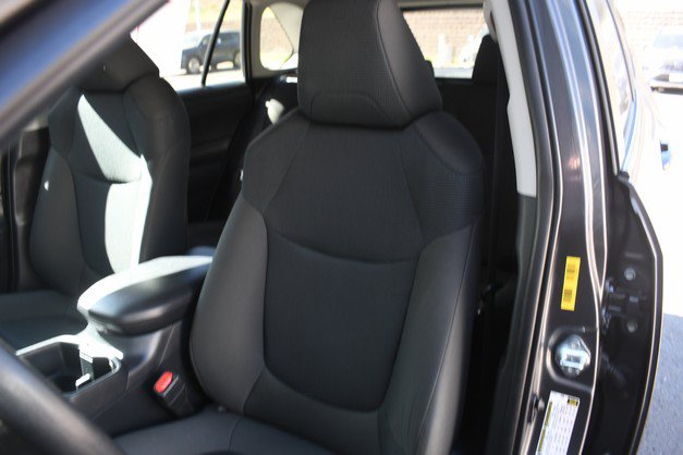 Used 2025 Toyota RAV4 LE AWD/4WD image 17