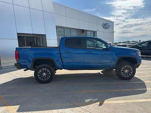 Used 2022 Chevrolet Colorado ZR2 AWD/4WD image 9