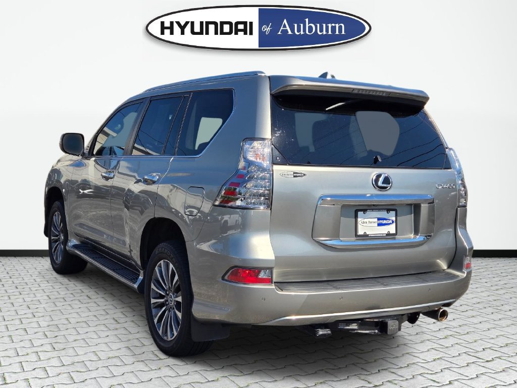 Used 2023 Lexus GX 460 Luxury w/ Accessory Package AWD/4WD image 9