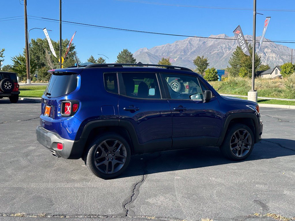 Used 2021 Jeep Renegade Latitude AWD/4WD image 8