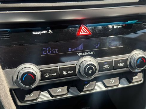 Used 2020 Hyundai Elantra SEL FWD image 13