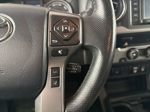 Used 2019 Toyota Tacoma SR5 image 18