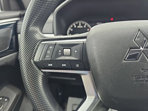 Used 2022 Mitsubishi Outlander ES AWD/4WD image 18
