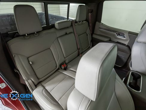 Used 2023 GMC Sierra 1500 SLT image 38