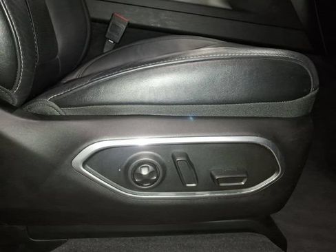 Used 2024 Jeep Wagoneer L Series III w/ Flexible Seating Group AWD/4WD image 23