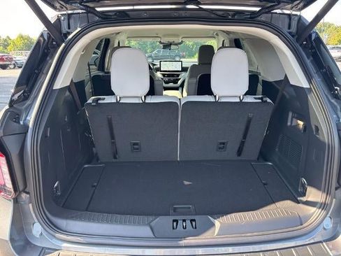 New 2025 Ford Explorer Active w/ Active Comfort Package image 11