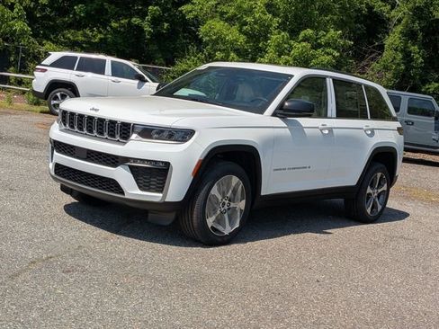 New 2026 Jeep Grand Cherokee Limited AWD/4WD image 7