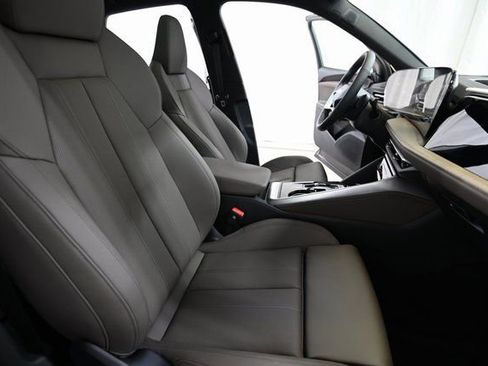 Used 2025 Audi Q5 Premium Plus AWD/4WD image 27