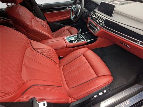 Used 2019 BMW M760i xDrive w/ Luxury Rear Seating Package image 17