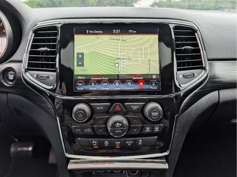 Used 2019 Jeep Grand Cherokee Altitude AWD/4WD image 31