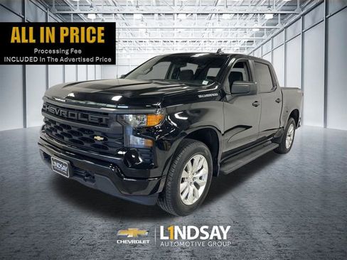 Used 2024 Chevrolet Silverado 1500 Custom image 1