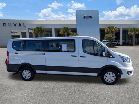 Used 2023 Ford Transit 350 XLT image 3