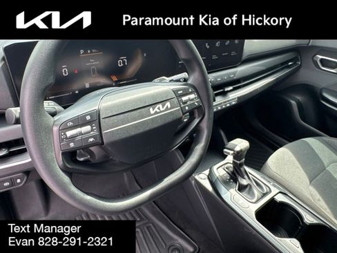 Used 2025 Kia K4 FWD image 20
