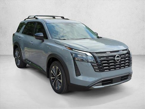 New 2026 Nissan Pathfinder Platinum AWD/4WD image 3