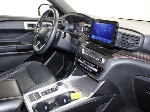 Used 2020 Ford Explorer Limited image 38