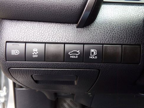 Used 2020 Toyota Camry XLE image 44