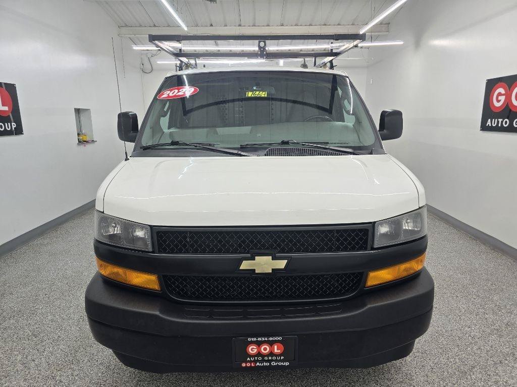 Used 2020 Chevrolet Express 2500 w/ Driver Convenience Package RWD image 2