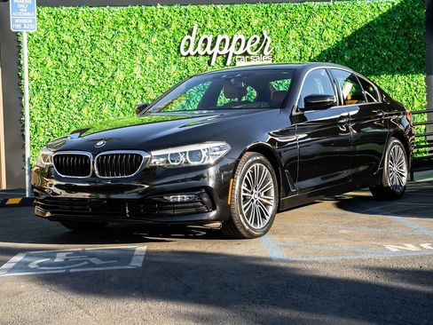Used 2018 BMW 540i image 1