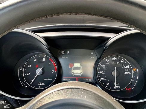 Used 2019 Alfa Romeo Giulia Ti RWD image 18
