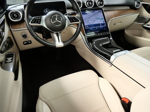 Certified 2022 Mercedes-Benz C 300 4MATIC Sedan image 2
