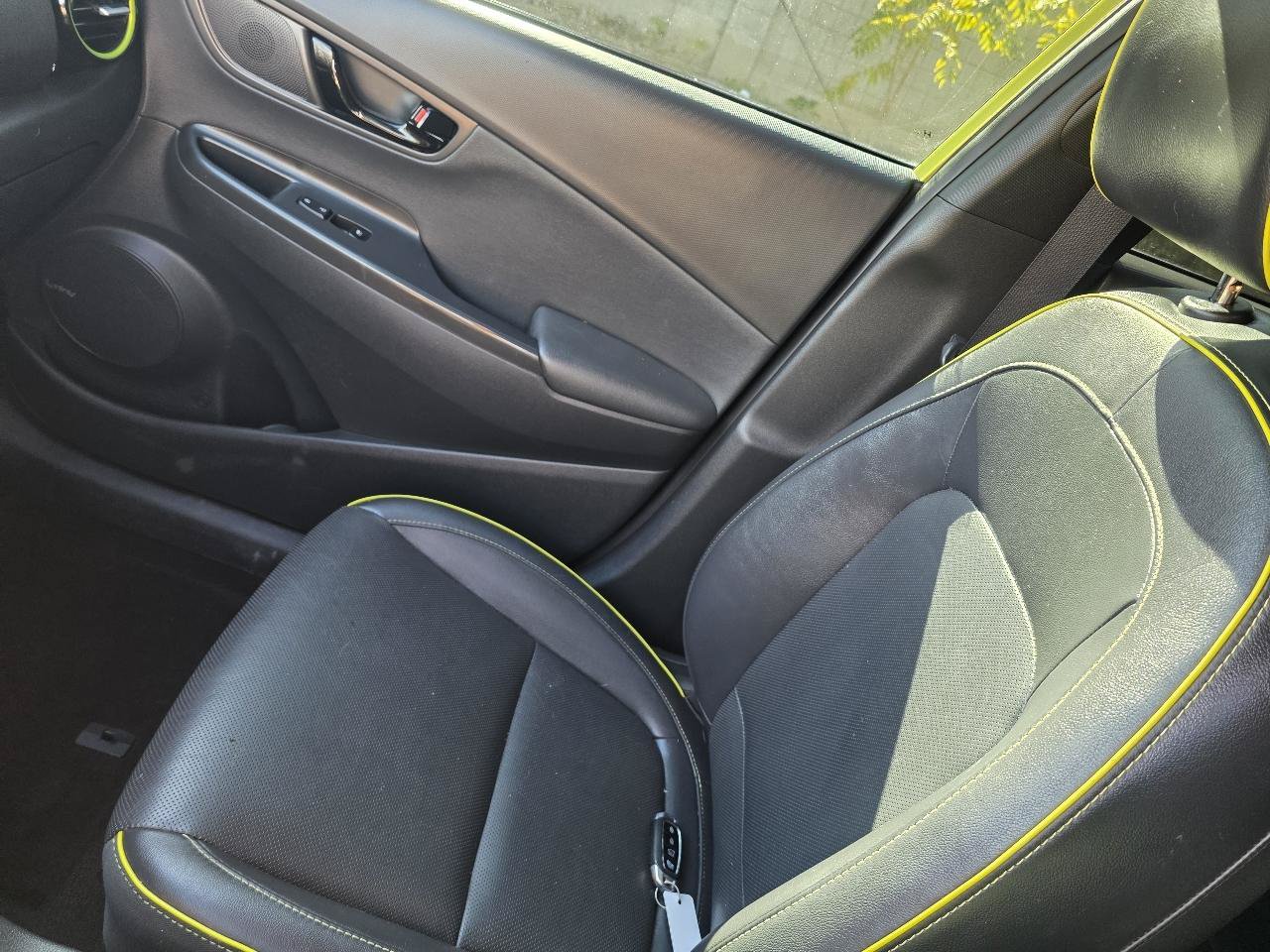 Used 2020 Hyundai Kona Limited w/ Cargo Package FWD image 15