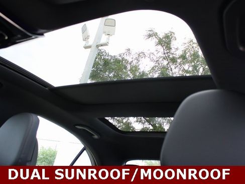 Used 2024 Mercedes-Benz C 300 4MATIC Sedan image 3