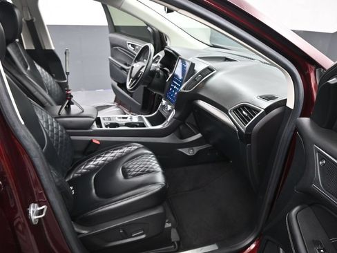 Certified 2023 Ford Edge Titanium AWD/4WD image 5