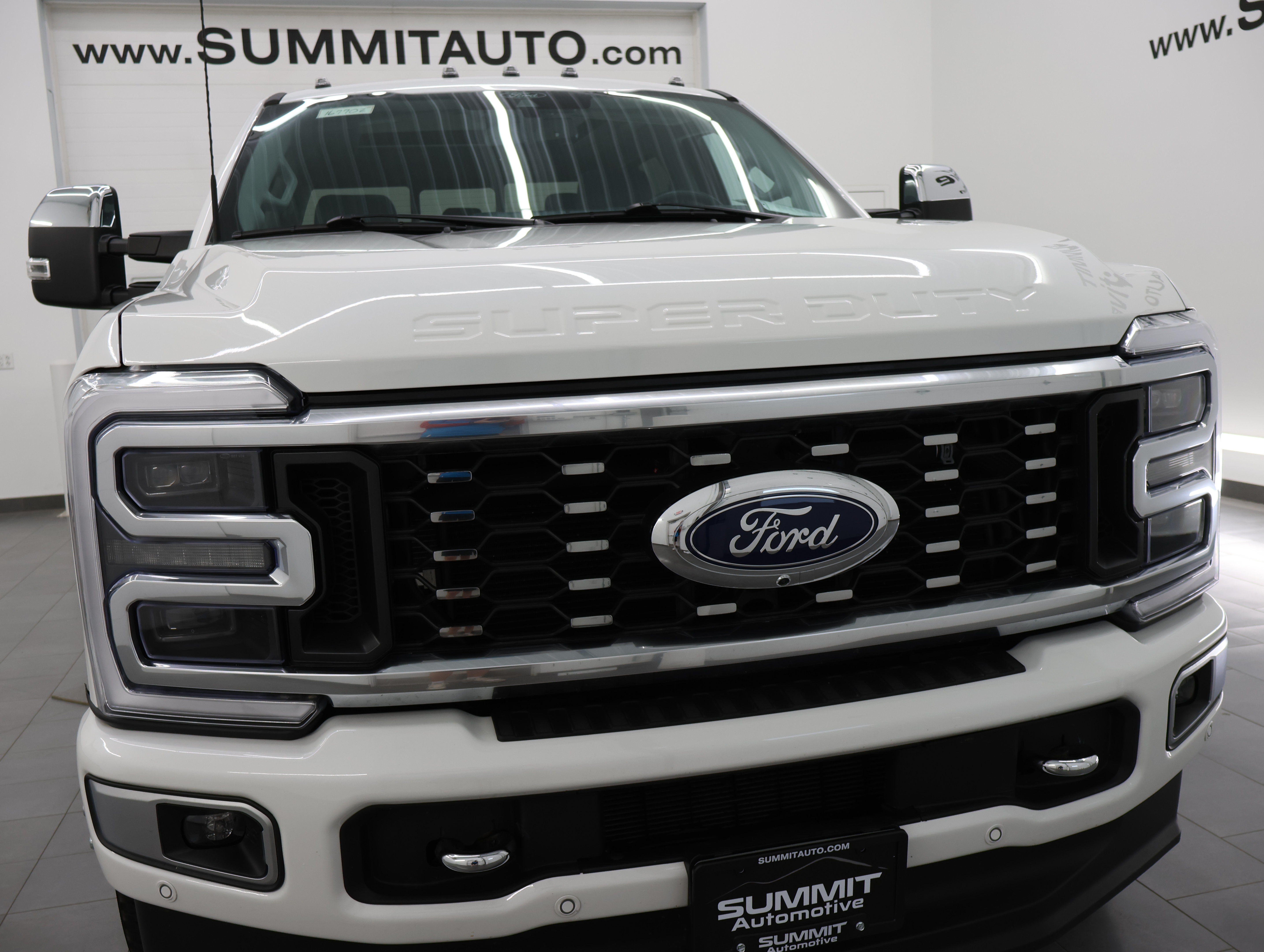 Used 2024 Ford F350 Limited w/ FX4 Off-Road Package AWD/4WD image 26